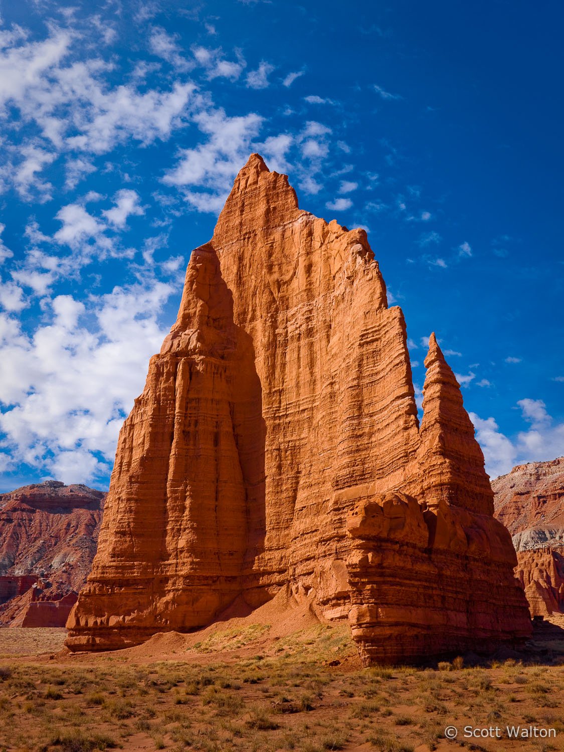 temple-of-the-moon-cathedral-valley-capitol-reef-utah-ae.jpg