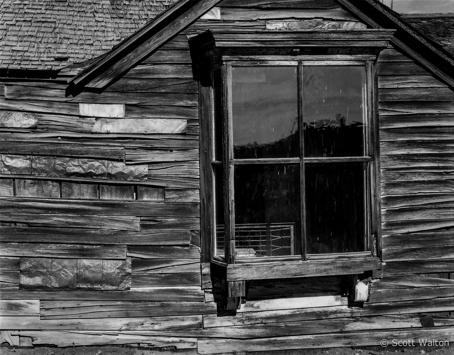window-bodie-ghost-town-california.jpg