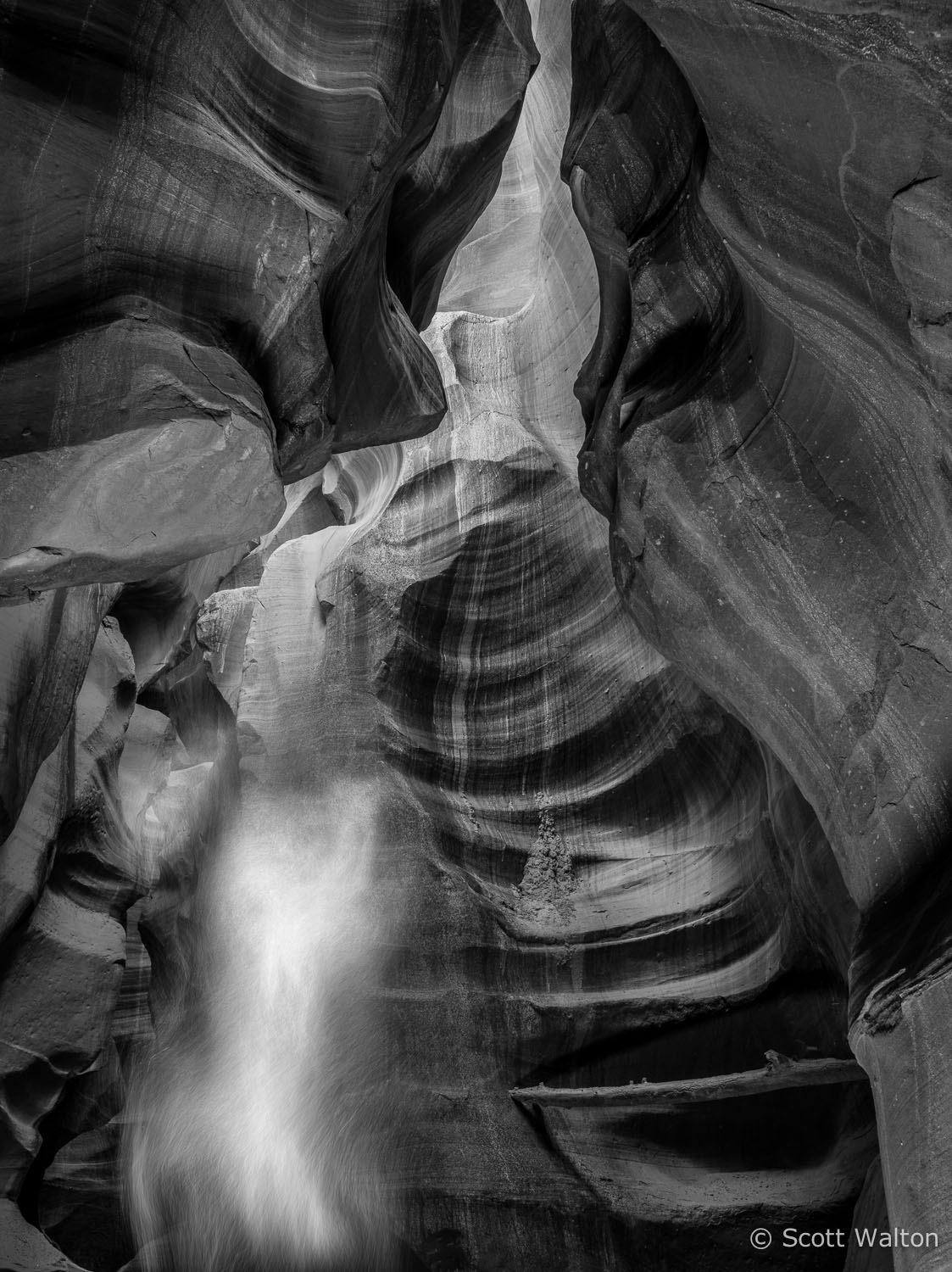 Apparition-Antelope-Canyon-Arizona_v1.jpg