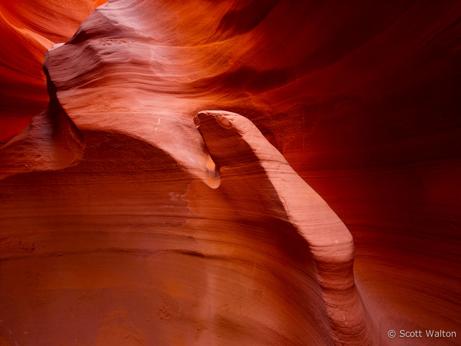 _1060721-lower-antelope-canyon-arizona.jpg