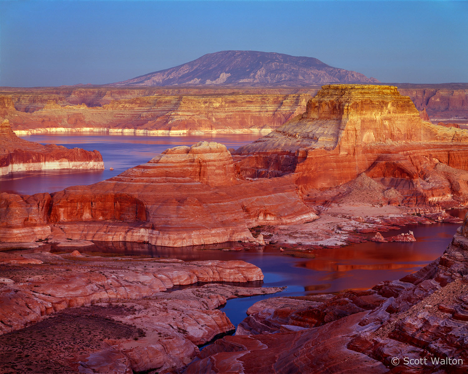 lake-powell-padre-bay-navajo-mountain.jpg