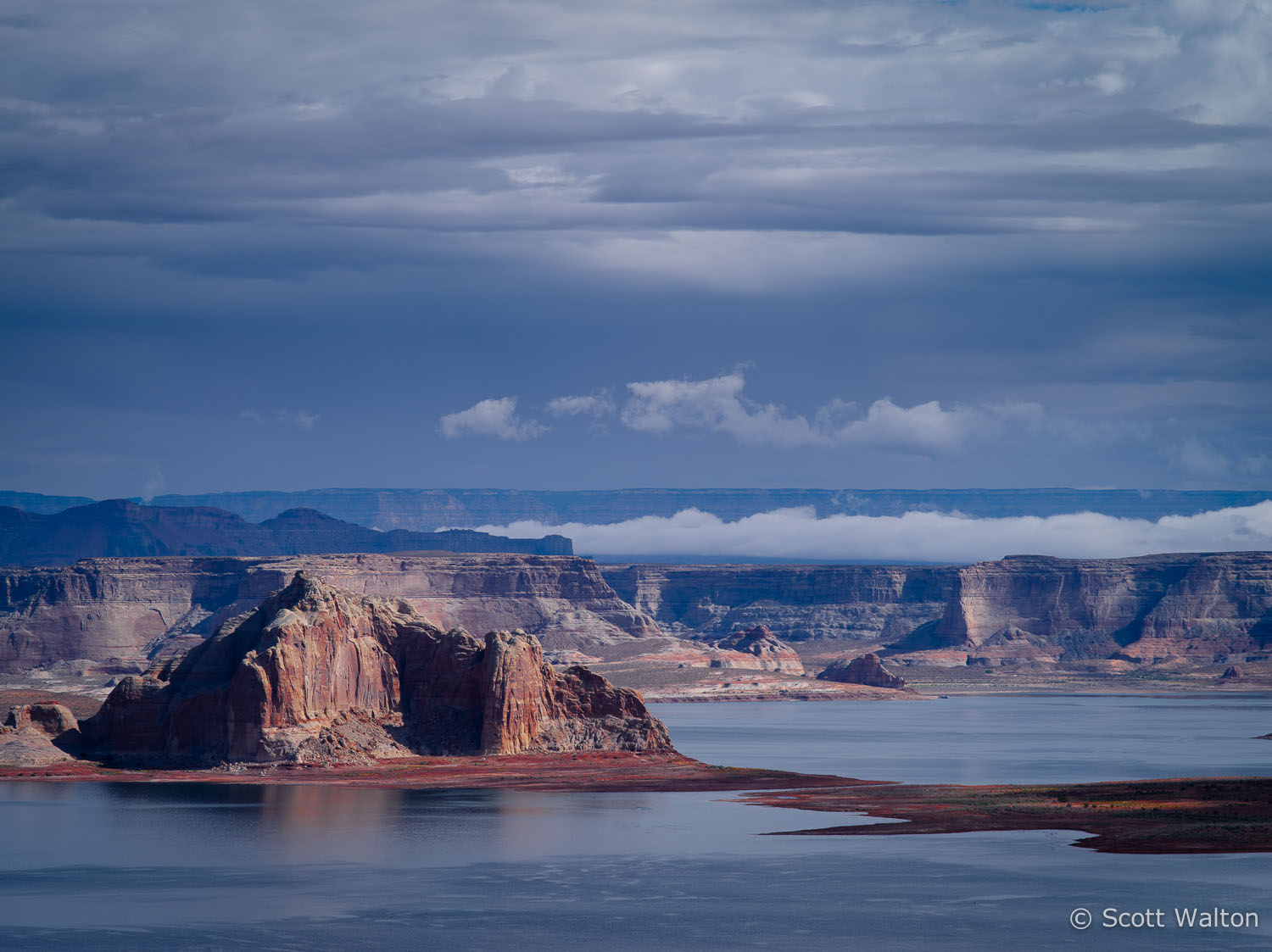 lake-powell-wahweap-bay-utah.jpg