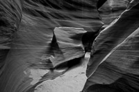 small-monument-waterholes-canyon-arizona.jpg
