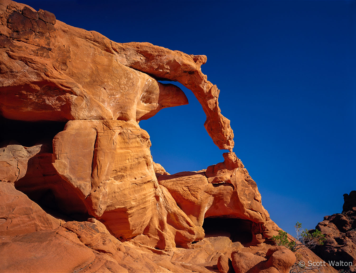 ephemeral-arch-valley-of-fire-state-park-nevada.jpg