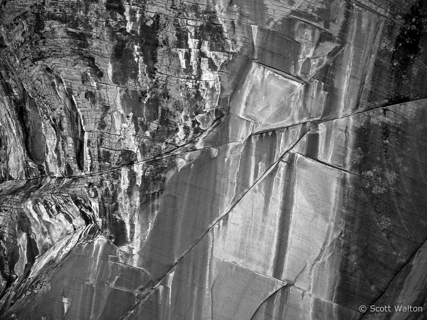 wall-abstract-bw-valley-of-fire-state-park-nevada.jpg