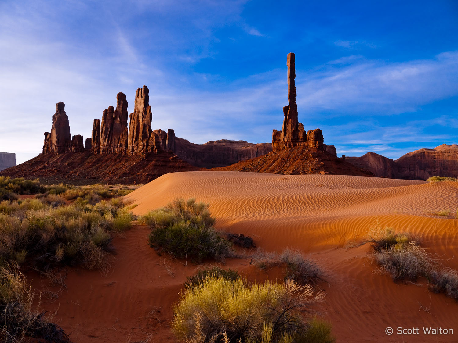 totem-pole-morning-monument-valley-navajo-tribal-park-utah.jpg