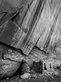 Protected dwelling protected-dwelling-monument-valley-navajo-tribal-park-arizona.jpg