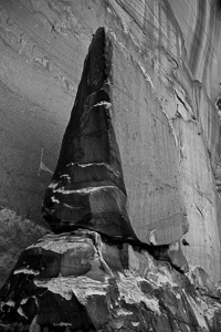 small-monument-escalante-canyon-utah.jpg