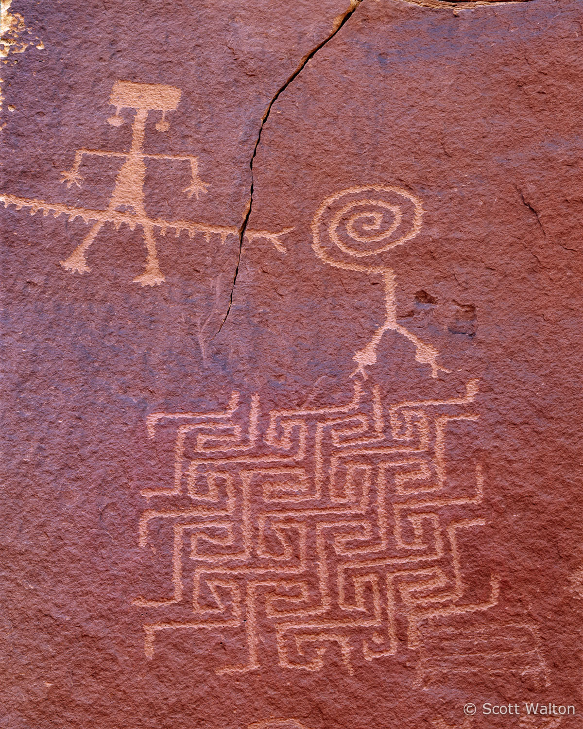 maze-petroglyph-paria-plateau-arizona.jpg