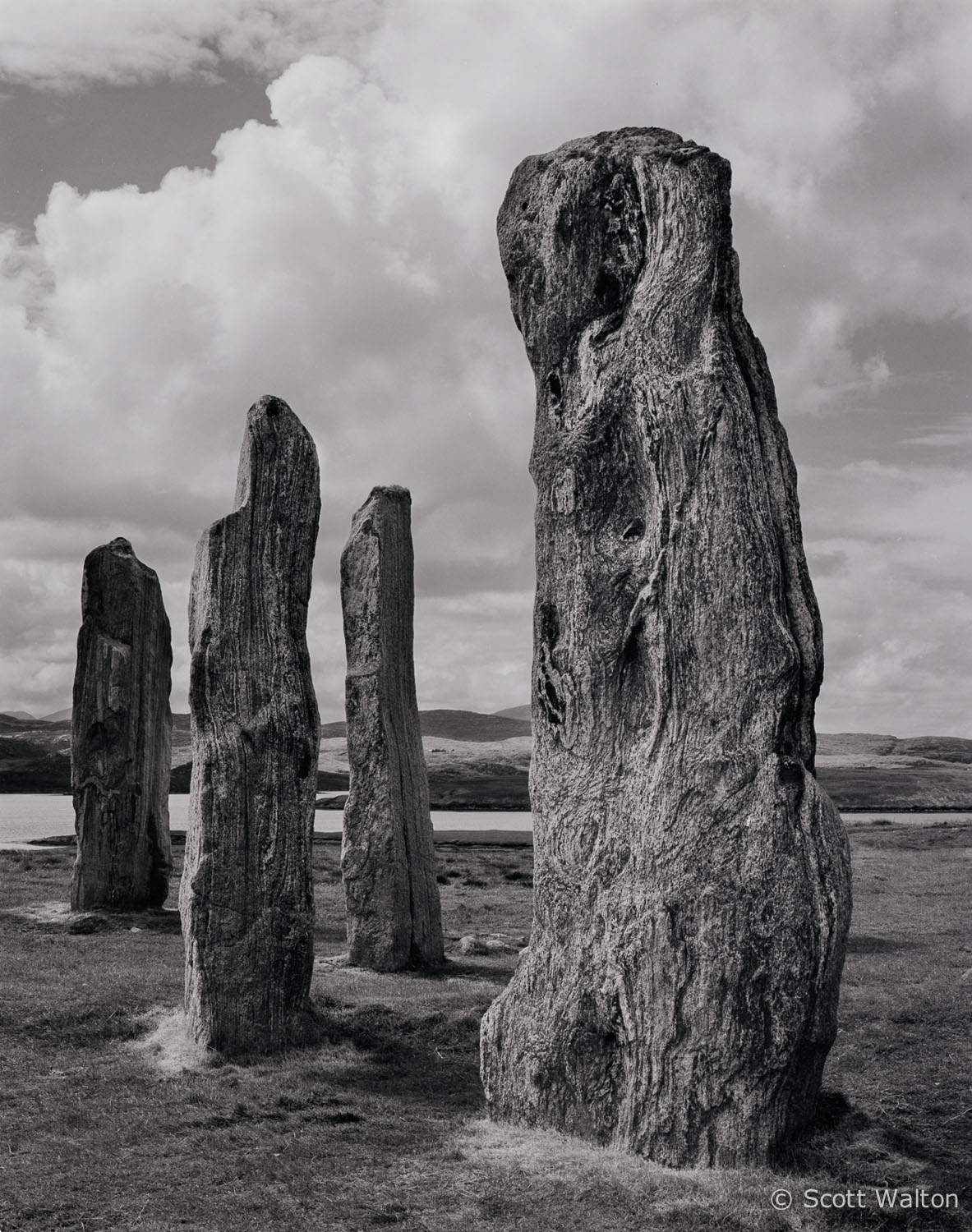 standing-stones-bw-callanish-isle-of-lewis-outer-hebrides-scotland.jpg