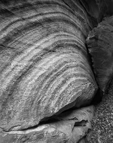 StoneFort-StripedCircularRock-Tmax400-homescan.jpg